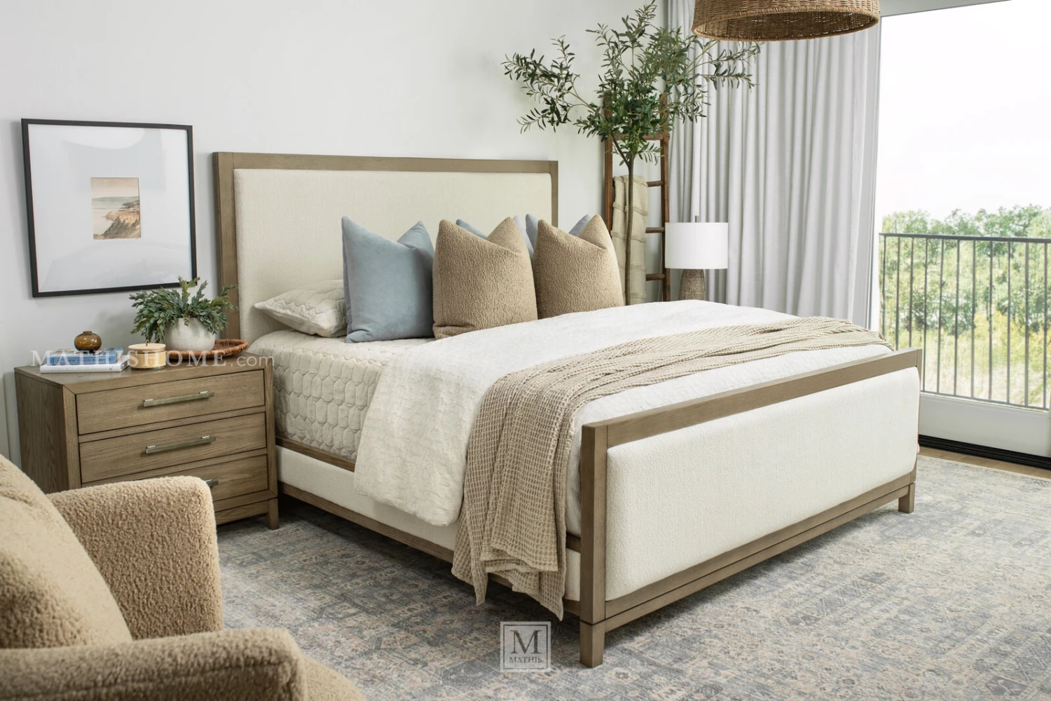 Ashley Chrestner Queen Panel Bed 4 Ashley Chrestner Queen Panel Bed - Image 2