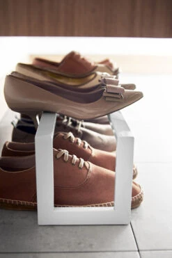 Expandable Shoe Rack -Home Furniture Shop bc1de5b502724e6196aa571741f3f4a9